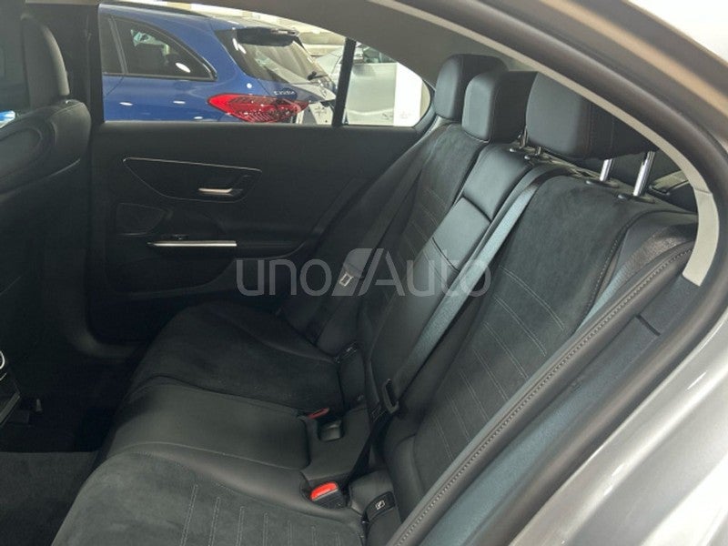 300 e con tecnología híbrida EQ