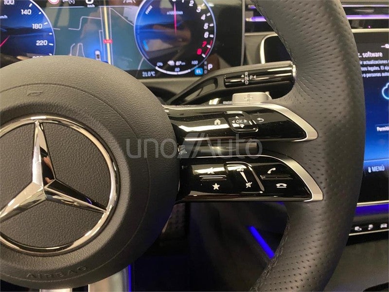 CLASE E 300 e con tecnología hibrida EQ