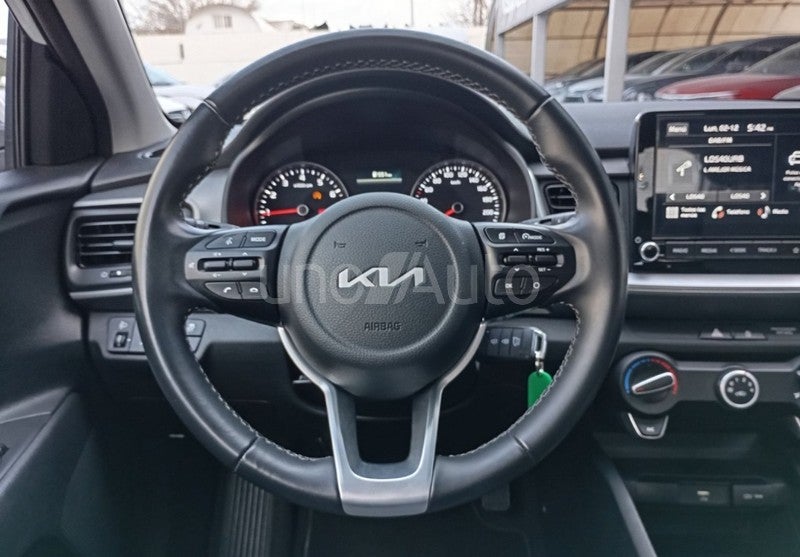 Stonic 1.0 T-GDi MHEV Concept 100