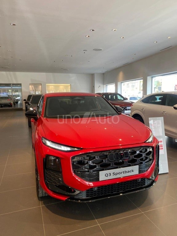 Q3 Sportback e-hybrid Black line S tronic 200kW
