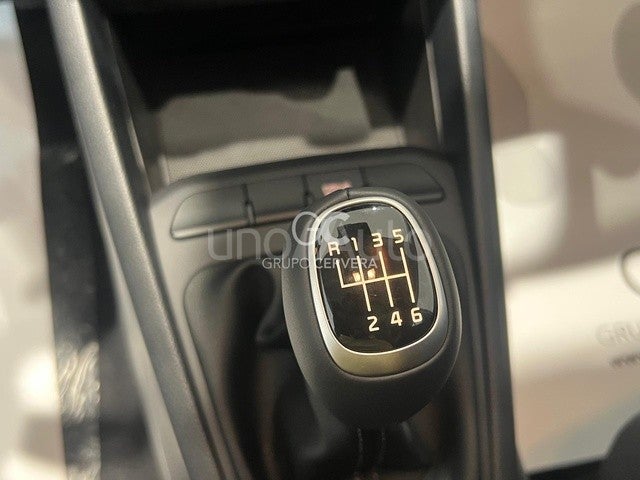Stonic 1.0 T-GDi MHEV Concept 100