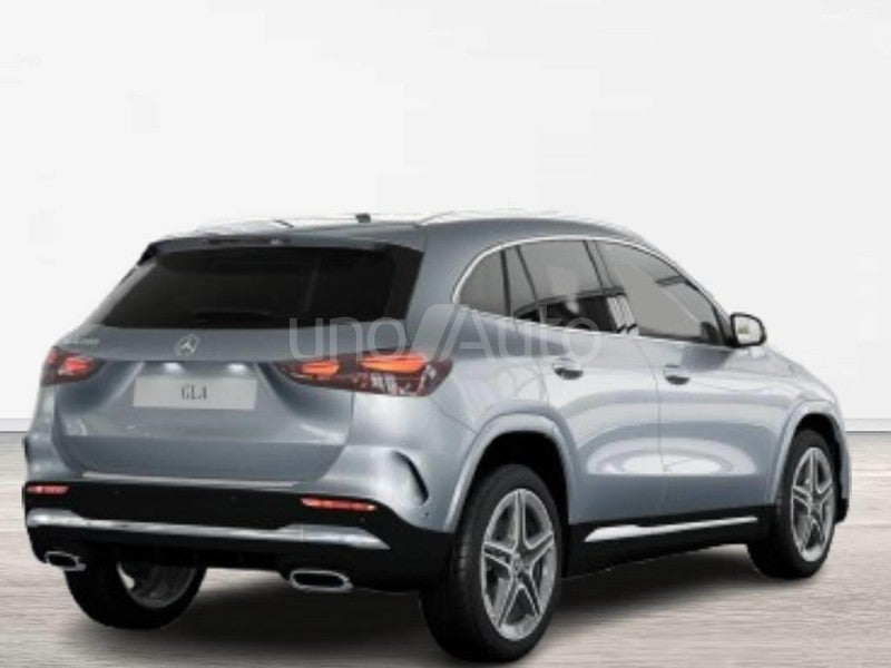 CLASE GLA 200
