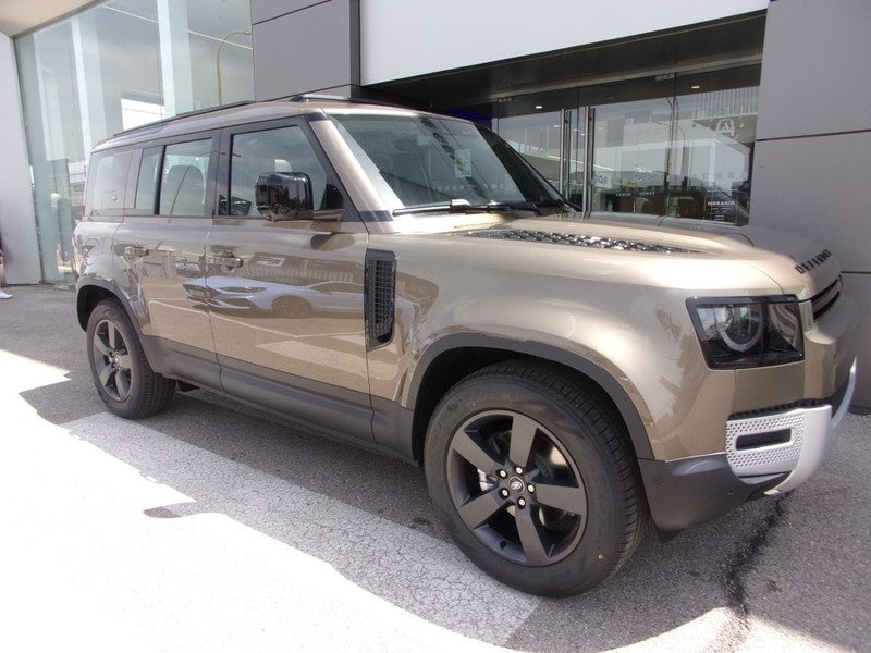 Defender 110 3.0D l6 MHEV SE AWD Aut. 250