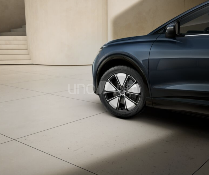 Q4 e-tron performance Advanced 210kW 82KWh
