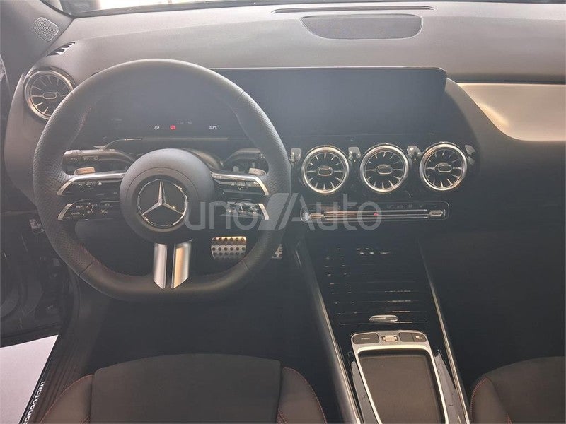 CLASE GLA 250 e con tecnología híbrida EQ