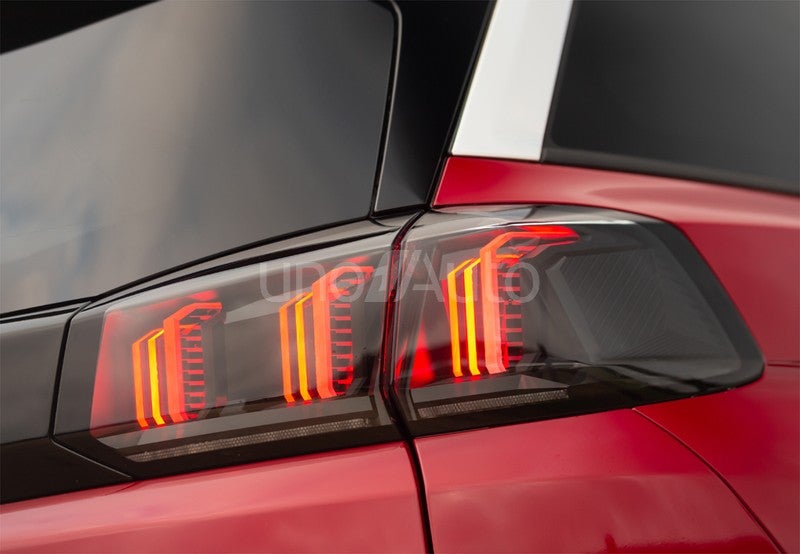 PEUGEOT 5008 SUV