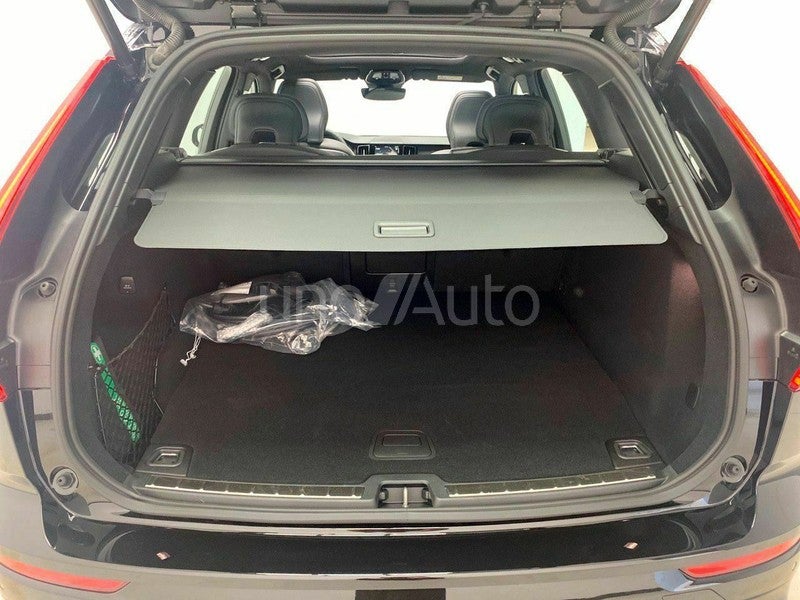 2.0 T6 AWD Recharge Plus Black Ed AT