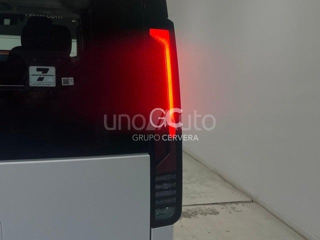 PV5 Passenger L2H1 Long Range Plus