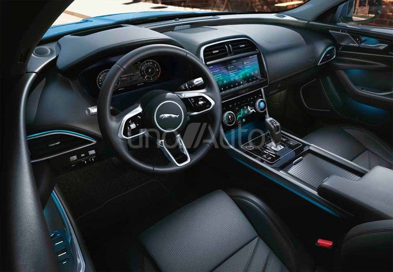 XE 2.0 I4 R-Dynamic SE RWD Aut. 250