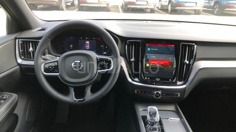 V60 2.0 B4 D PLUS DARK AUTO 197 5P