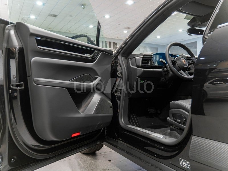Macan 4