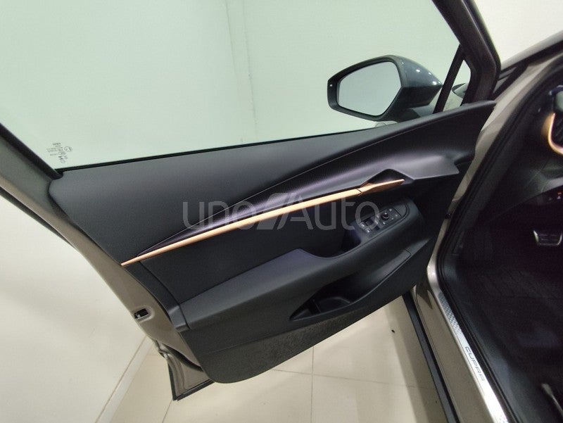 Tavascan 77kWh 250kW VZ First Edition AWD