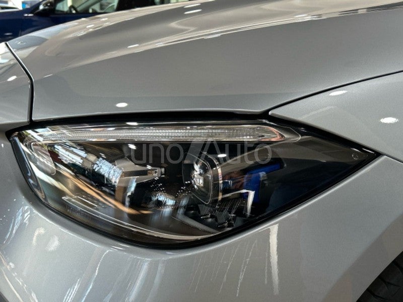 300 e con tecnología híbrida EQ