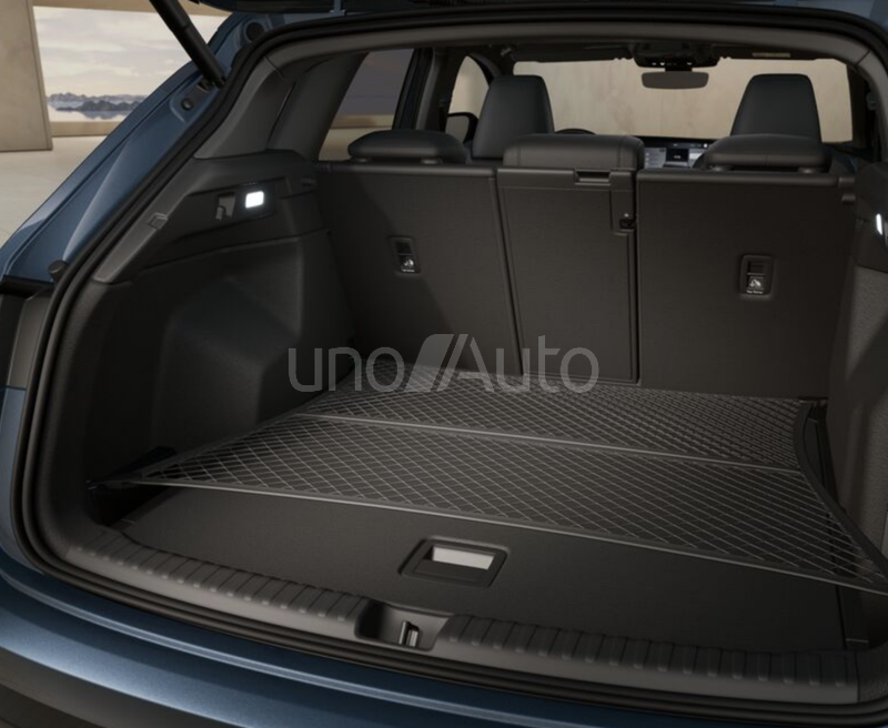 Q4 e-tron performance Advanced 210kW 82KWh