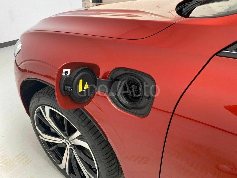 2.0 T6 AWD Recharge Plus Dark Auto
