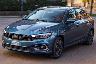 FIAT Tipo 1.5 Hybrid Cross DCT