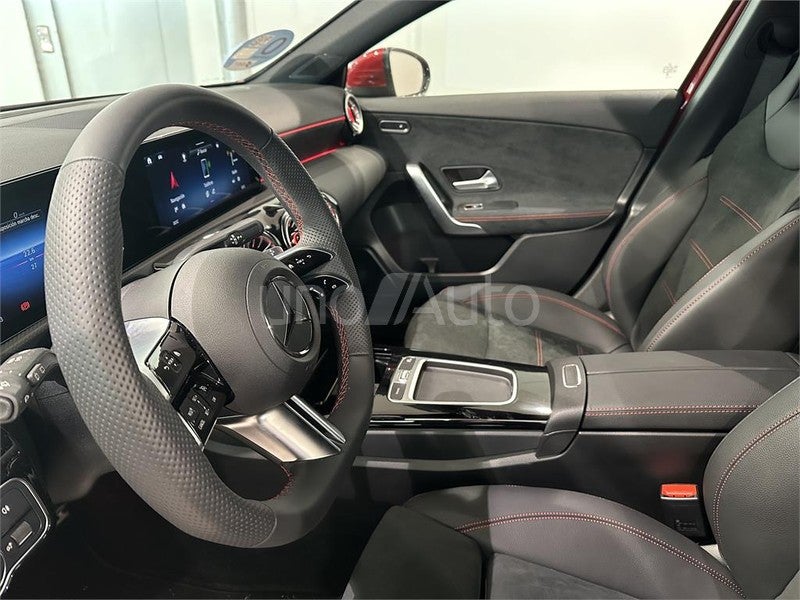 CLASE A 250 e con tecnología híbrida EQ