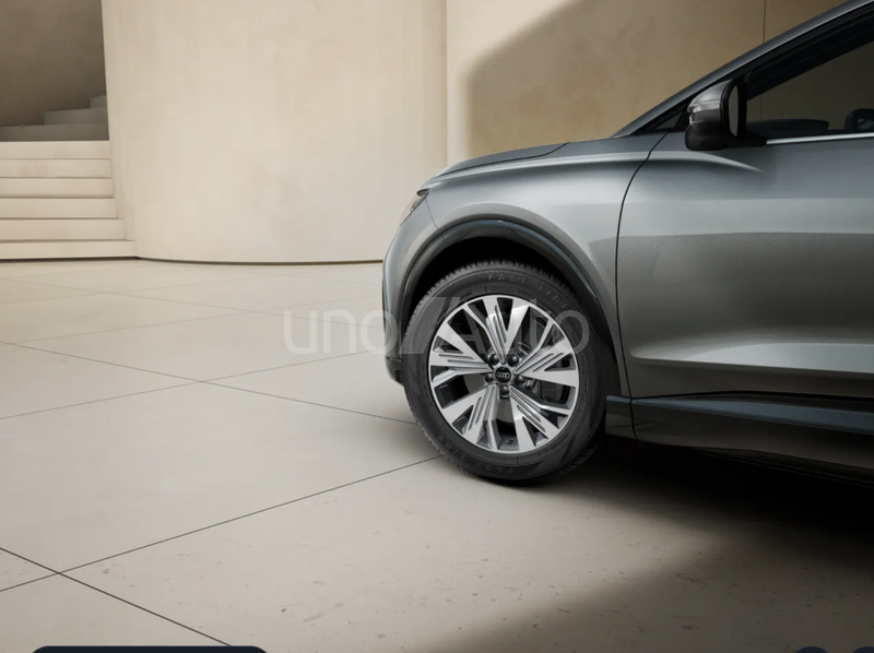 Q4 e-tron 40 Advanced 150kW 63KWh