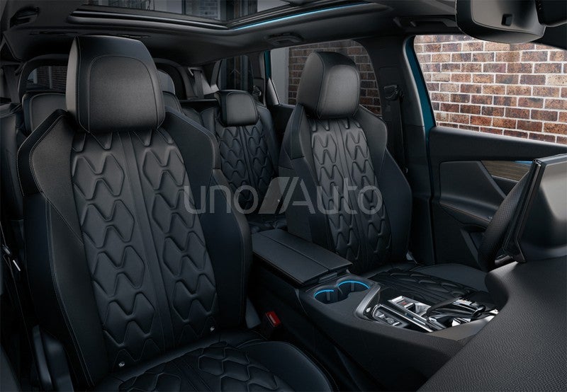 PEUGEOT 5008 SUV