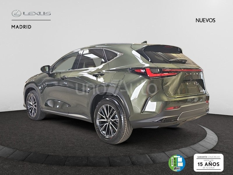 NX 450h+ Premium+ 4WD