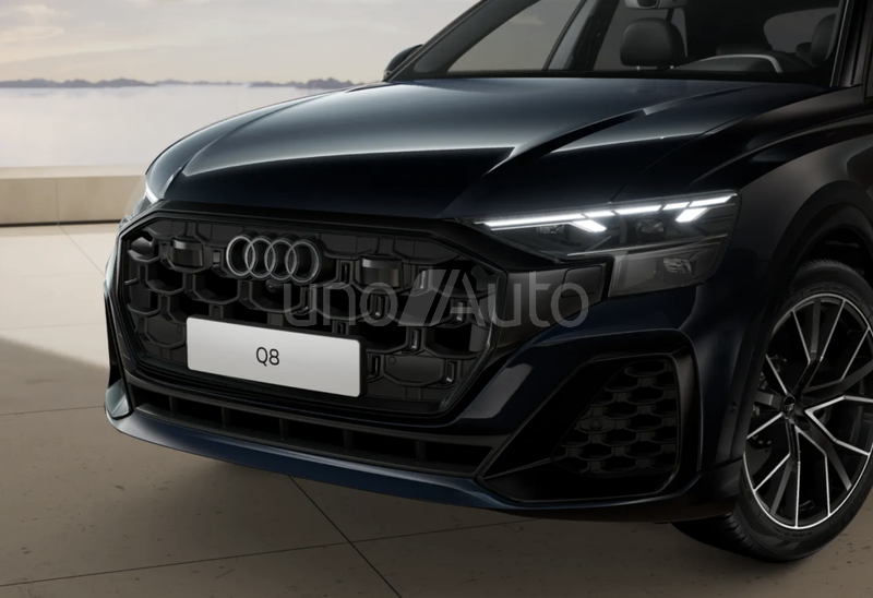Q8 55 TFSIe Black line quattro tiptronic