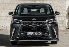 Lexus Lm