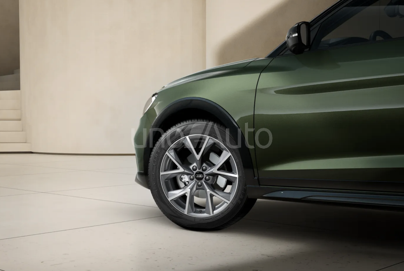 A1 Allstreet 30 TFSI Adrenalin S tronic 85kW