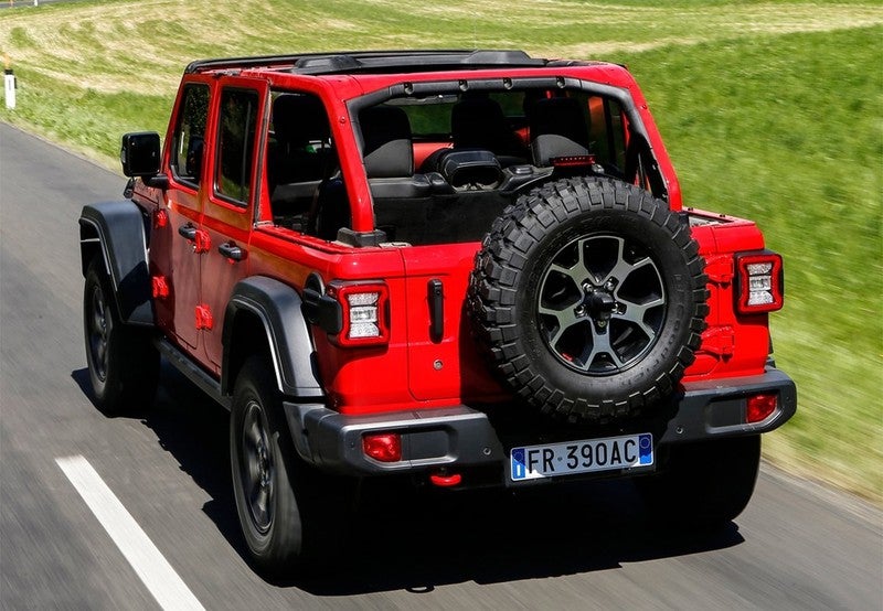 Wrangler Unlimited 2.0T GME Sahara 8ATX