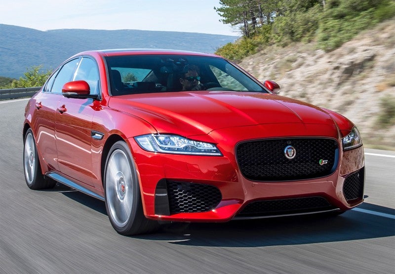 XF 2.0i4D Prestige AWD Aut. 180