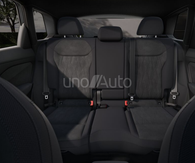 Q3 e-hybrid Black Line S tronic 200kW