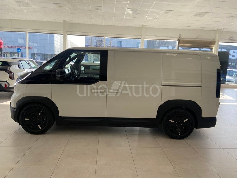 PV5 Passenger L2H1 Long Range Plus