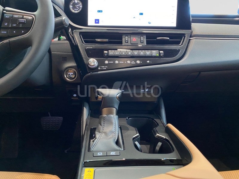 ES 300h Premium