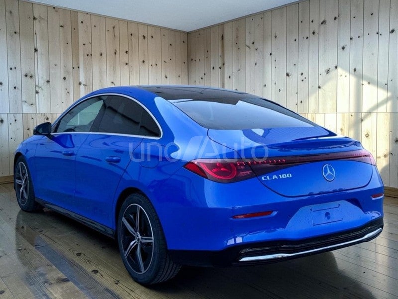 CLA CLA 180 con tecnología híbrida