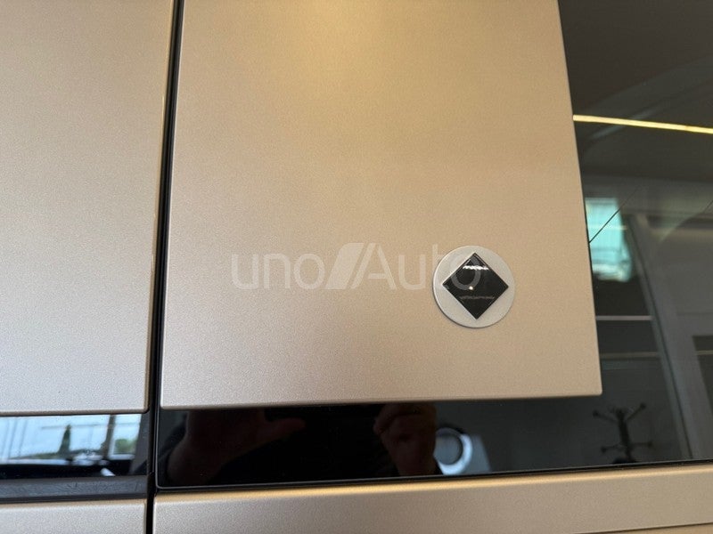 Defender 110 4.4 V8 MHEV Octa AWD Aut. 635