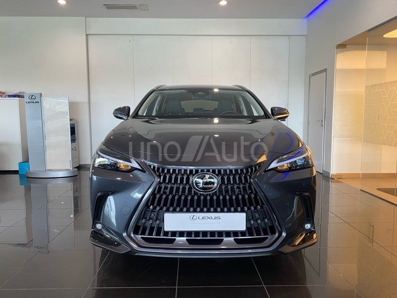 NX 450h+ Premium+ 4WD