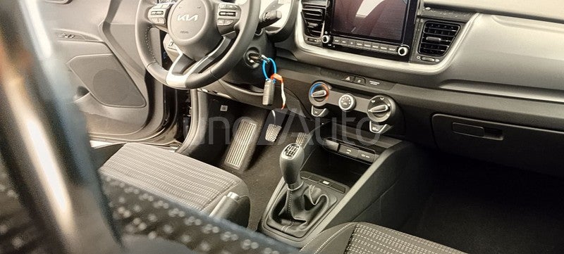 Stonic 1.0 T-GDi MHEV Concept 100