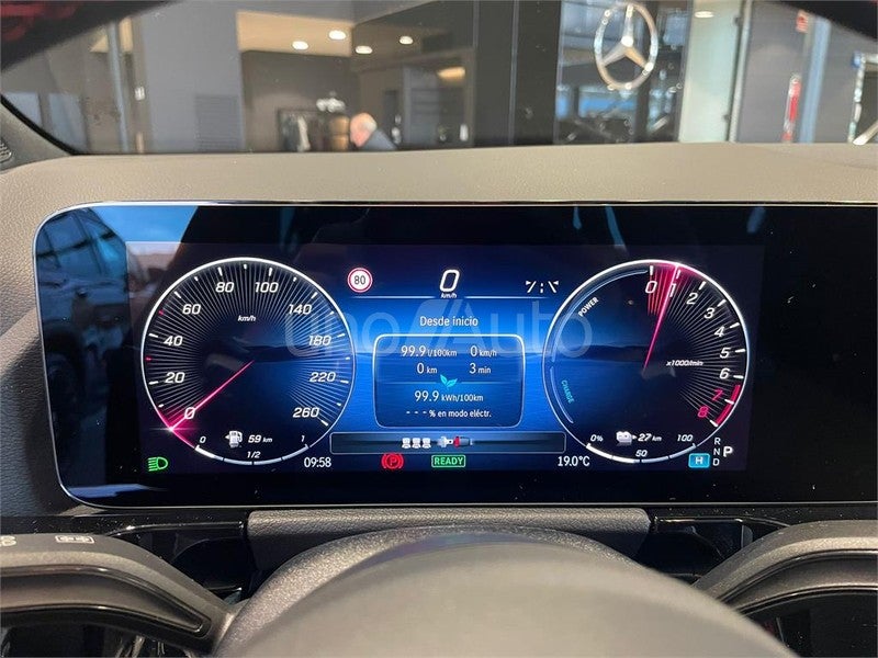 CLASE GLA 250 e con tecnología híbrida EQ