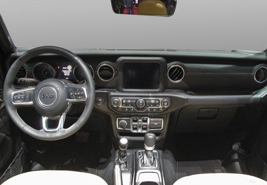 Wrangler 2.0T GME Sahara 8ATX