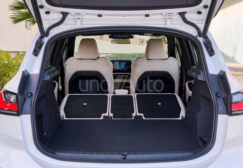 220dA Active Tourer Luxury Line