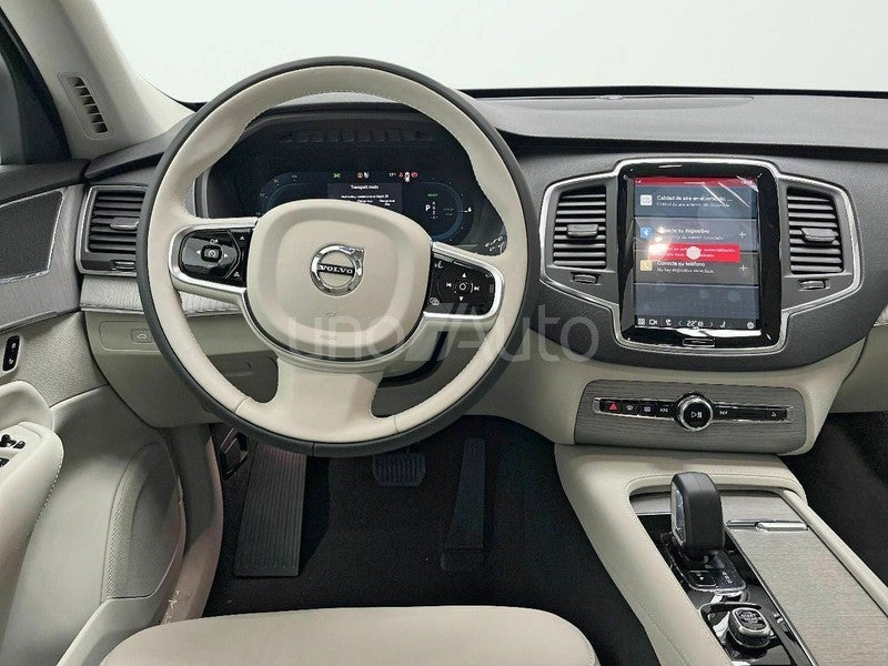 2.0 T8 AWD Core Recharge Auto