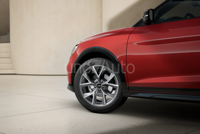 A1 Allstreet 30 TFSI Adrenalin S tronic 85kW