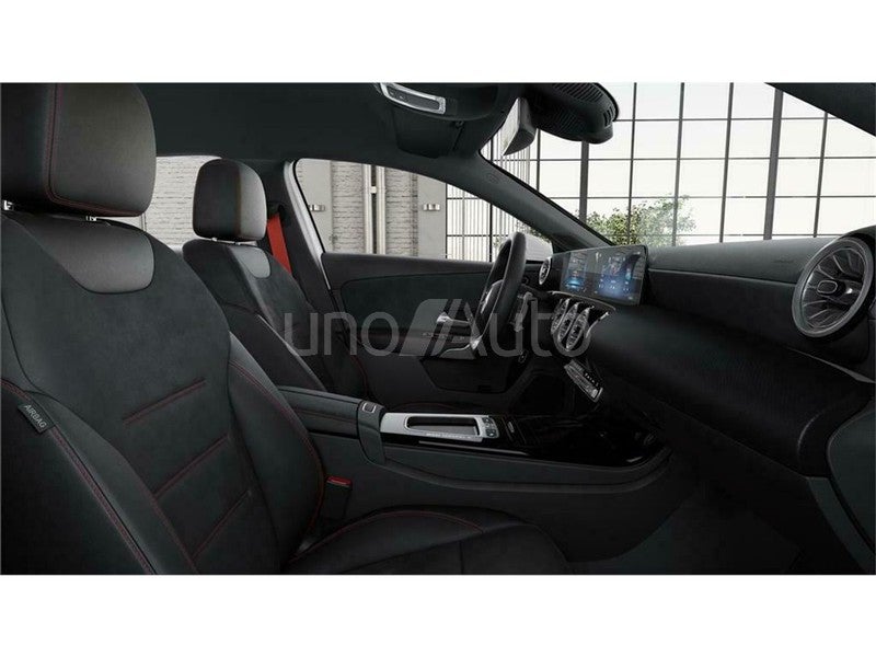 Mercedes-AMG A 35 4MATIC Sedán