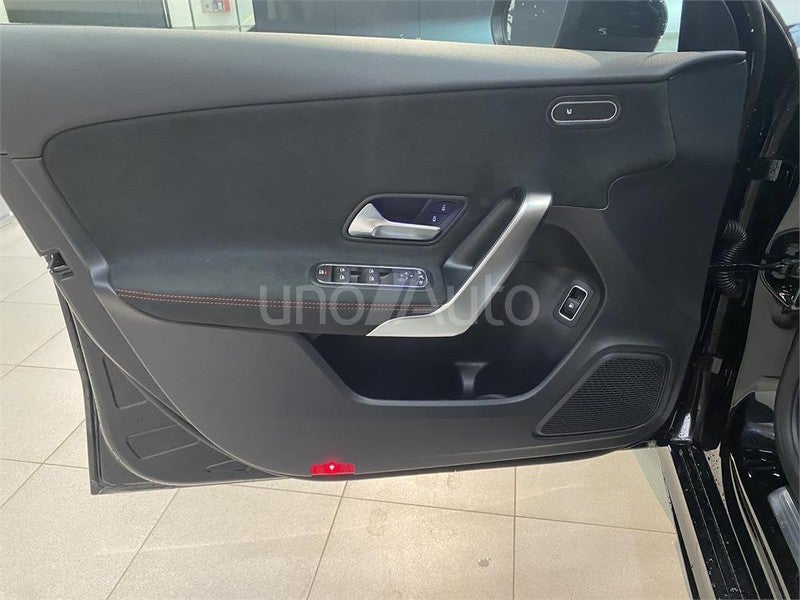 CLASE A 250 e con tecnología híbrida EQ