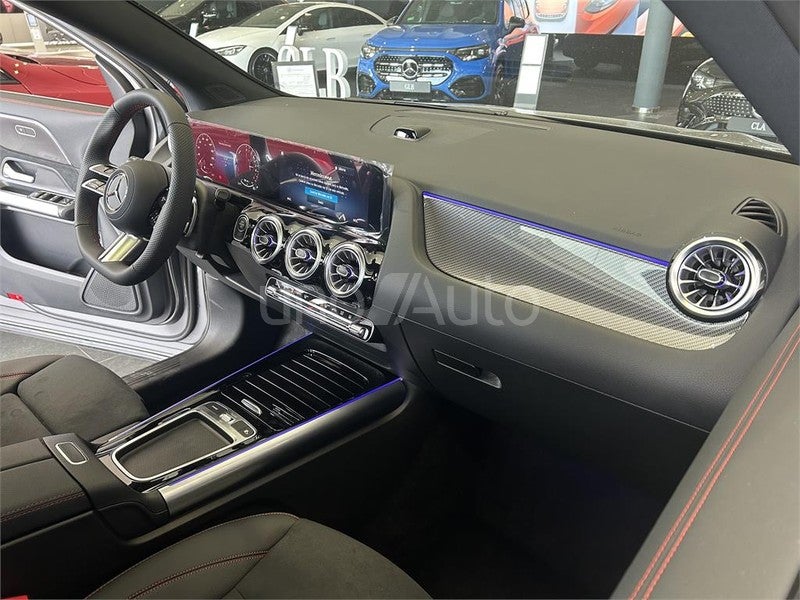 CLASE GLA 250 e con tecnología híbrida EQ
