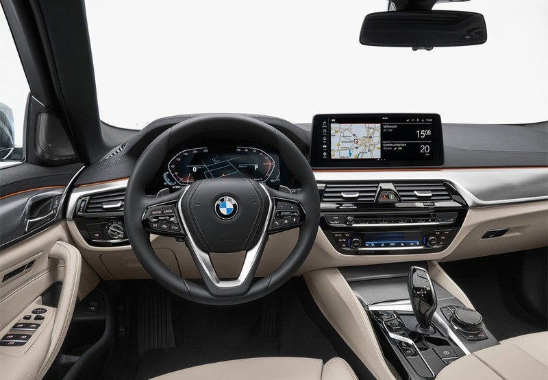 530e Touring xDrive