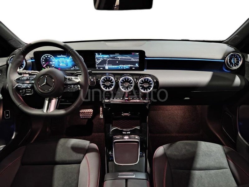 CLASE A 250 e con tecnología híbrida EQ