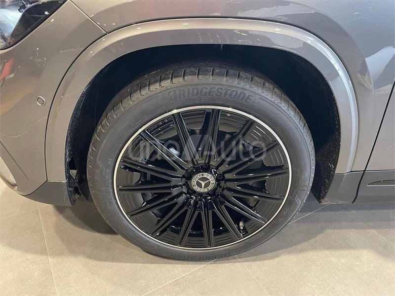 CLASE GLA 250 e con tecnología híbrida EQ