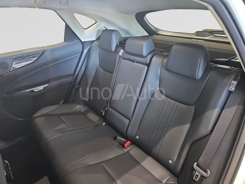 NX 450h+ Premium+ 4WD