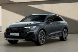 AUDI Q8 55 TFSIe Black line quattro tiptronic