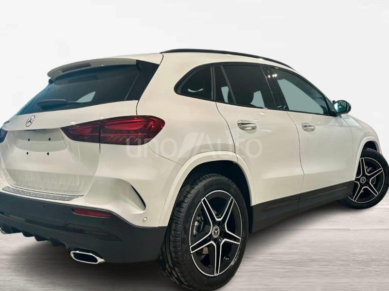 CLASE GLA 250 e con tecnología híbrida EQ